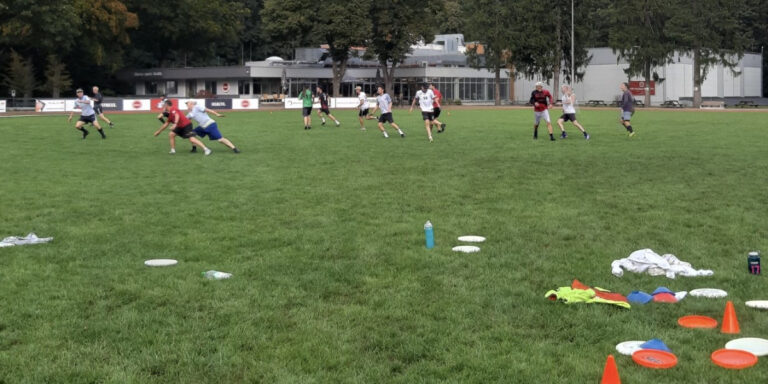 Zweitägiges Trainingslager in Köln stärkt Teamgeist und Taktik